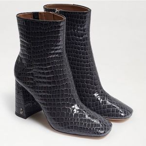 - NIB Sam Edelman CODIE ANKLE BOOTIE size 7.5 . COLOR: Graphite Blue Croc